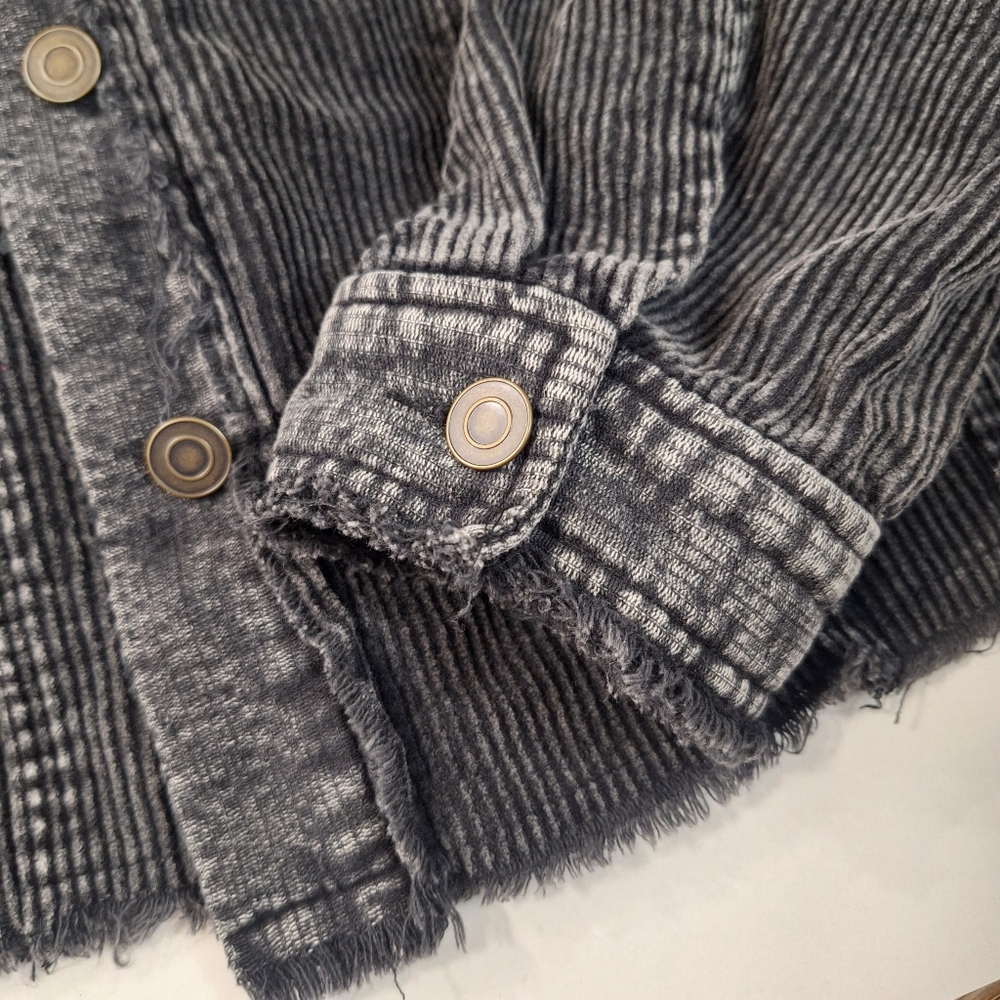 La Miel Shacket - Size Large - Vintage Wash - Picture 4 of 8